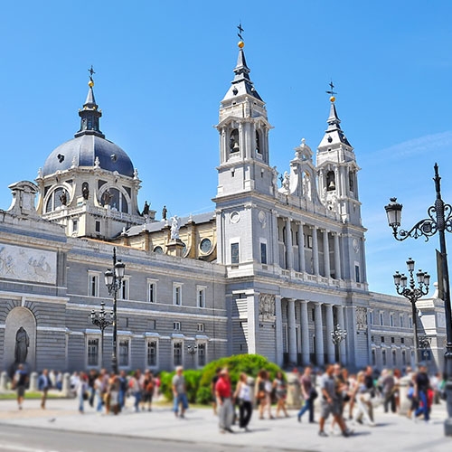 La Almudena