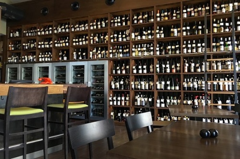 Vinograf Wine Bar 